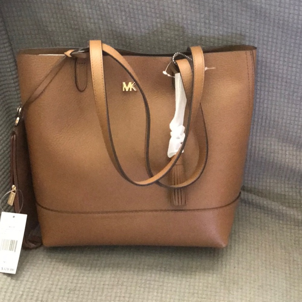 Michael Kors Brown Leather Tote Structured Design